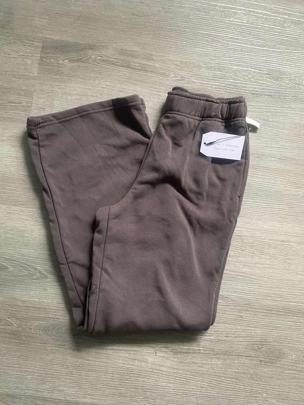Straight-Leg Women's Pants in Dark Taupe
